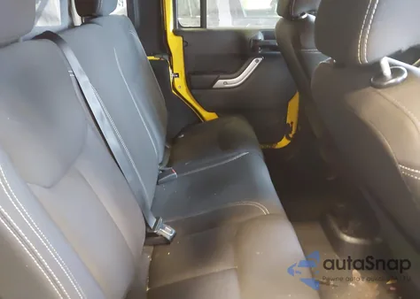 2015 Jeep Wrangler Unlimited Sahara z USA, uszkodzony, nr VIN 1C4BJWEG2FL696768